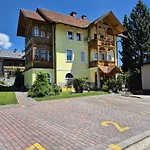 Julija Apartament Bled