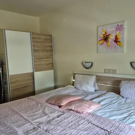 Julija Apartment